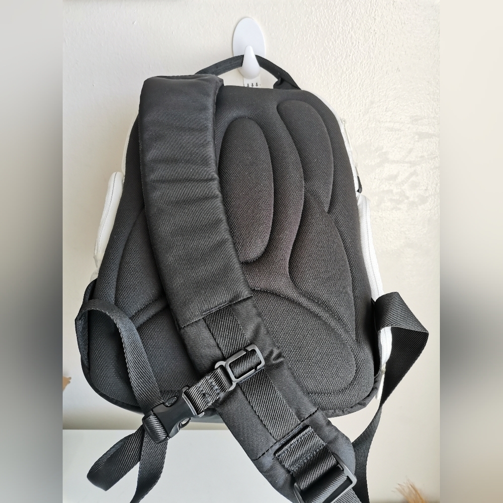 Manfrotto Agile Like New V Sling S. W. Style Camera Bag - Picture 3 of 9